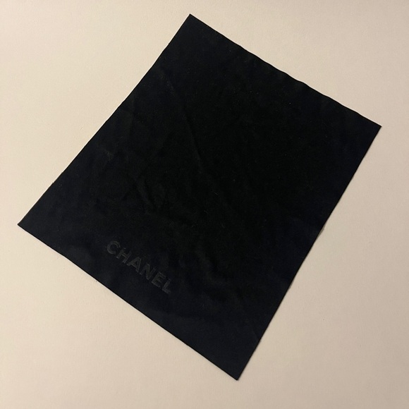 CHANEL Crystal Pearl Cat Eye Polarized Sunglasses - Picture 13 of 15